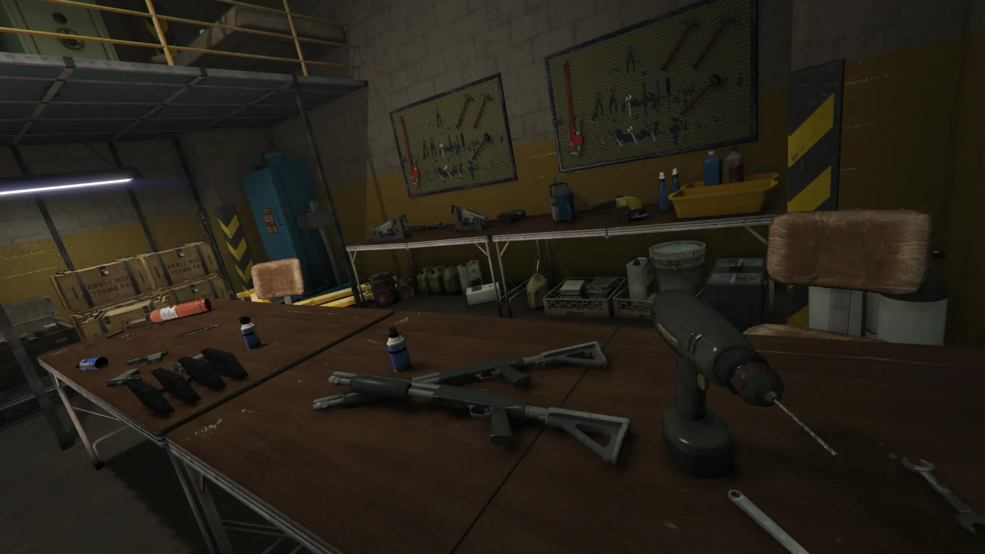 Small warehouse weapon crafting setup GTA V FiveM Interior MLO